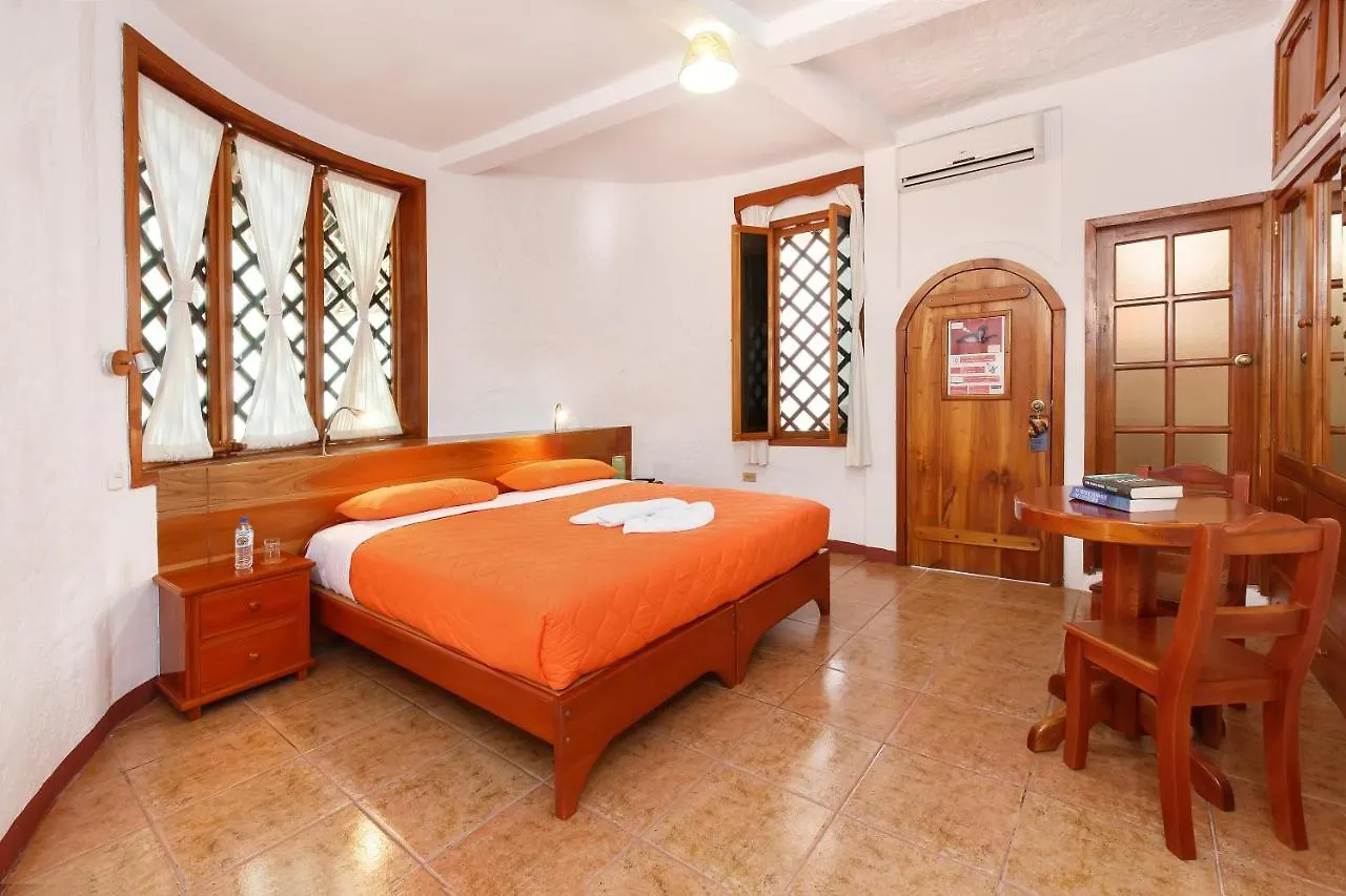 Hotel Mainao Puerto Ayora