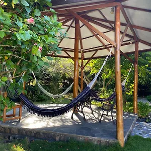 2* Bed & Breakfast La Peregrina Galapagos